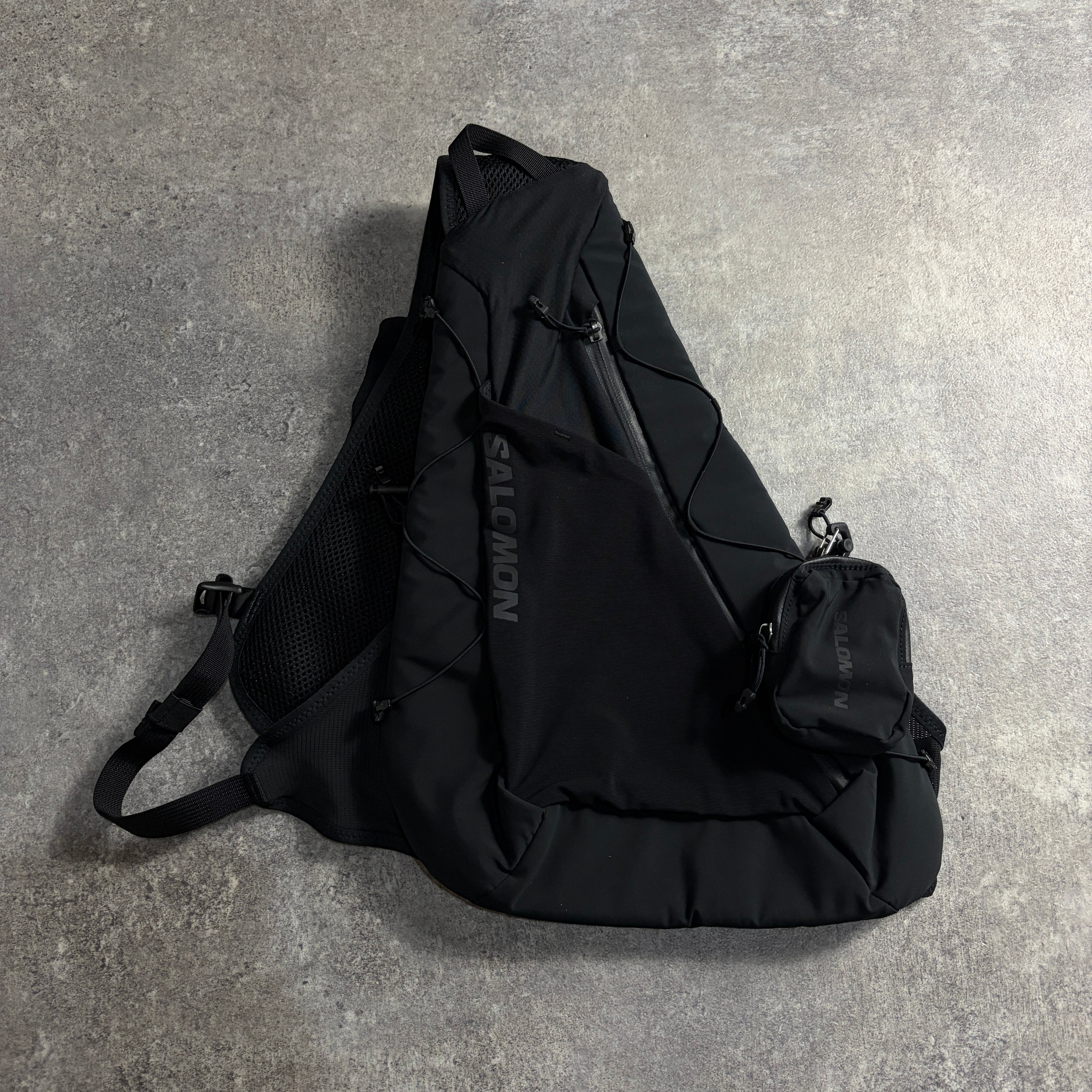 SALOMON サロモン ワンショルダーバッグ SALOMON ワンショルダーバッグ ブラック テックスタイル | LOST
