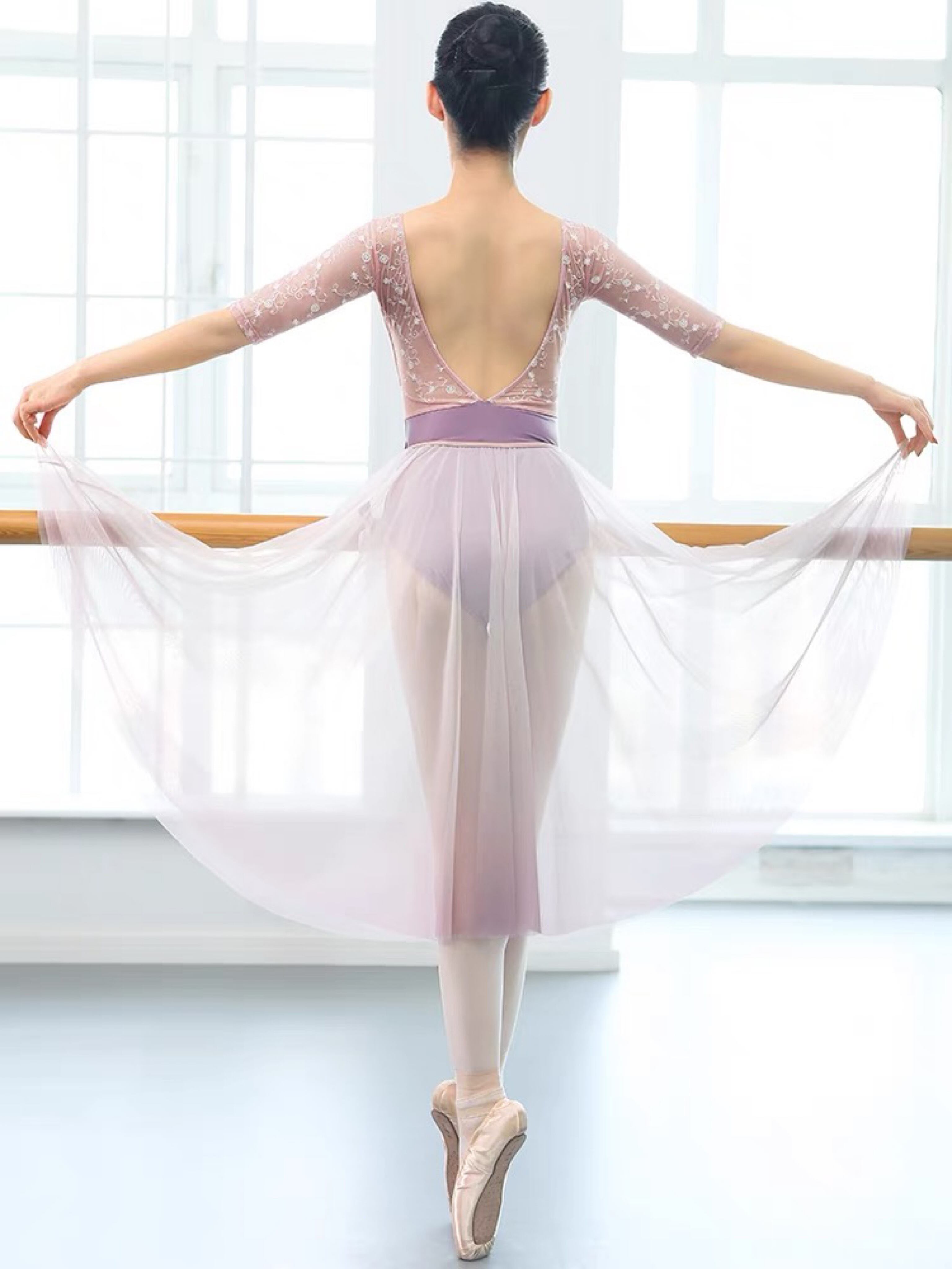 ピンクパープル》サイドシースルー 刺繍スリーブ バレエレオタード