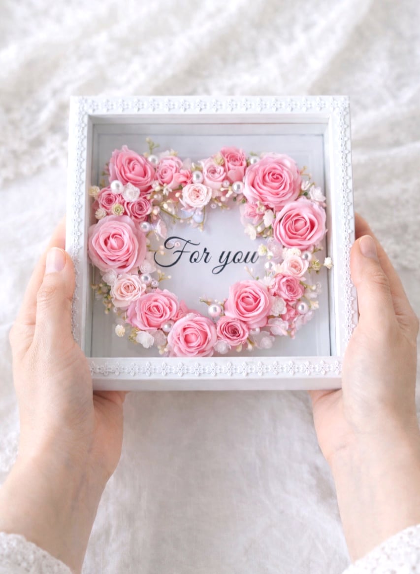 【HGF-01】 【ことばの花束フレーム】For you| やさしいピンクのハートリース| 木枠ガラスフレーム| メッセージ入り・大人のギフト| バレンタイン・記念日・誕生日に