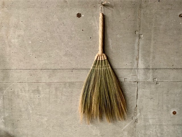 ラオスのほうき 大