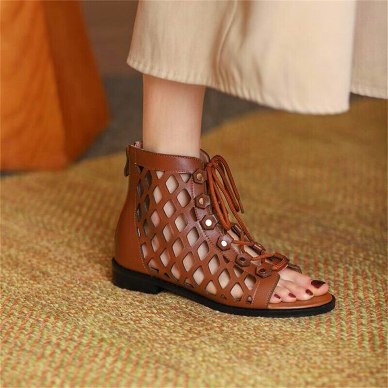 【新作】【送料無料】 夏のレディースサンダル中空クロスストラップローヒールハイヒールスクエアトゥブラックホワイトブラウンファッションパーティーハイヒール 靴 シューズ サマー 夏物 スクウェア 10b349209017868