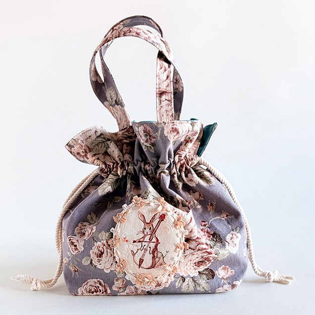 巾着ミニトートバッグ薔薇柄『チェロ弾きうさぎ』