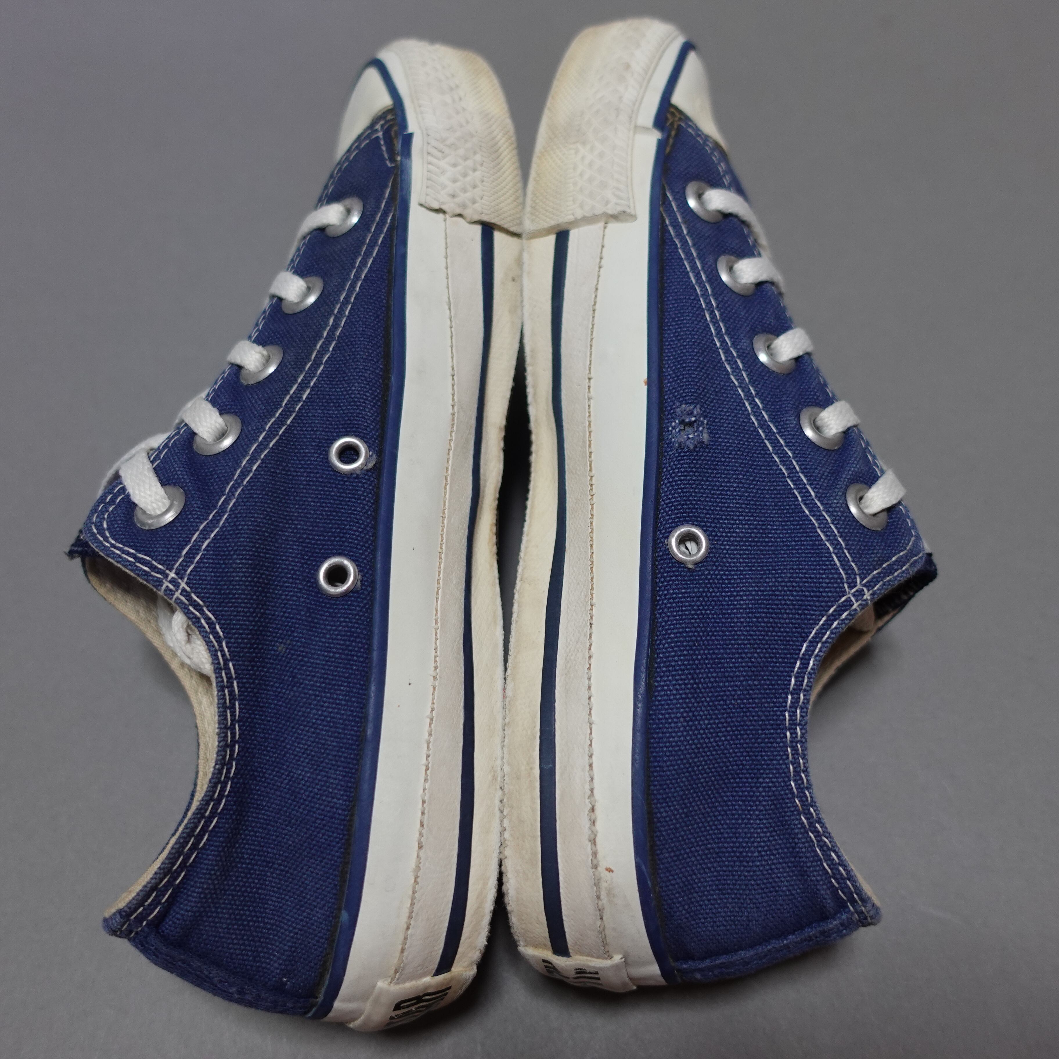CONVERSE made in USA 5 1/2 vintage