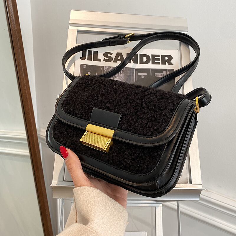 オータムウィンターレッド 秋物 冬物 スクウェア メッセンジャーバッグ 手作りハンドバック44078726715