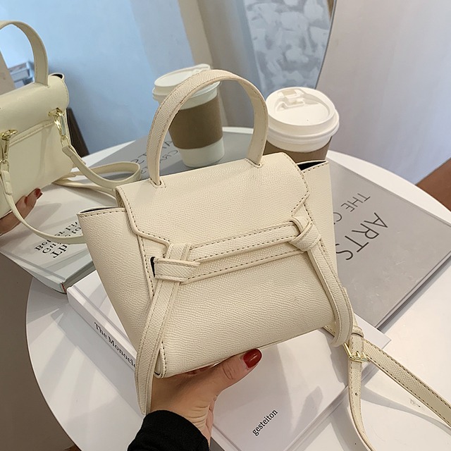 夏レディースバッグ2020新しいトレンディなネット赤ファッションポータブルメッセンジャーバッグバージョンの野生のシンプルなバットバッグ Tiancai_Wing_Bag2995578