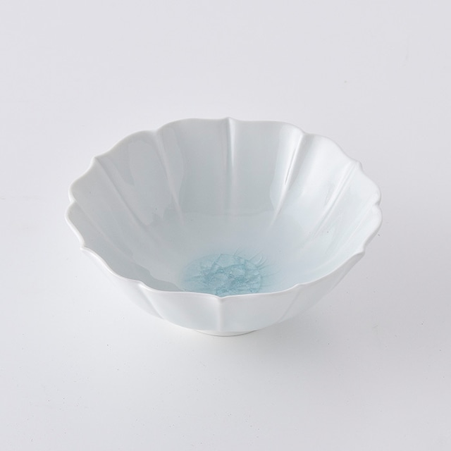 白ビードロ・花紋鉢（タマリ）