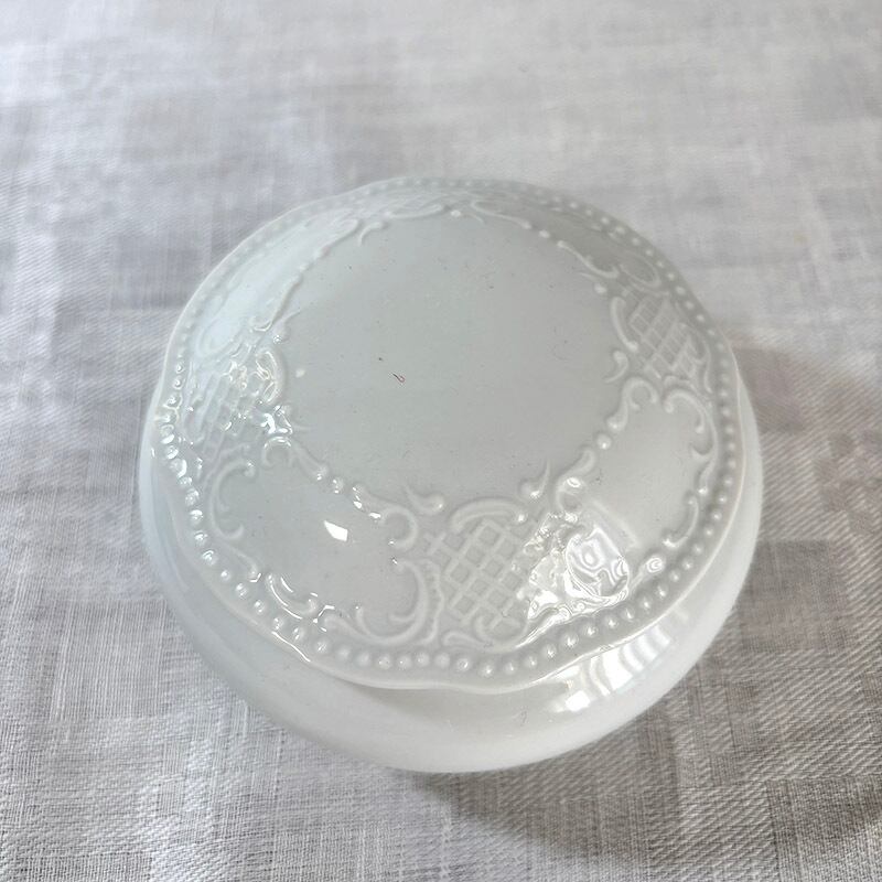 ボンボニエール Veritable Porcelaine 白磁 白無地 陶器小物入れ