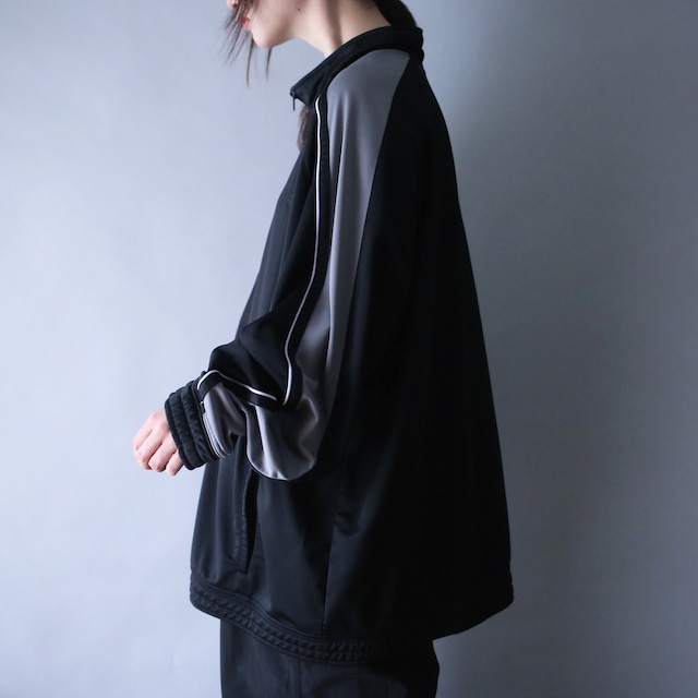 "STARTER " monotone coloring piping design XXXL over silhouette track jacket