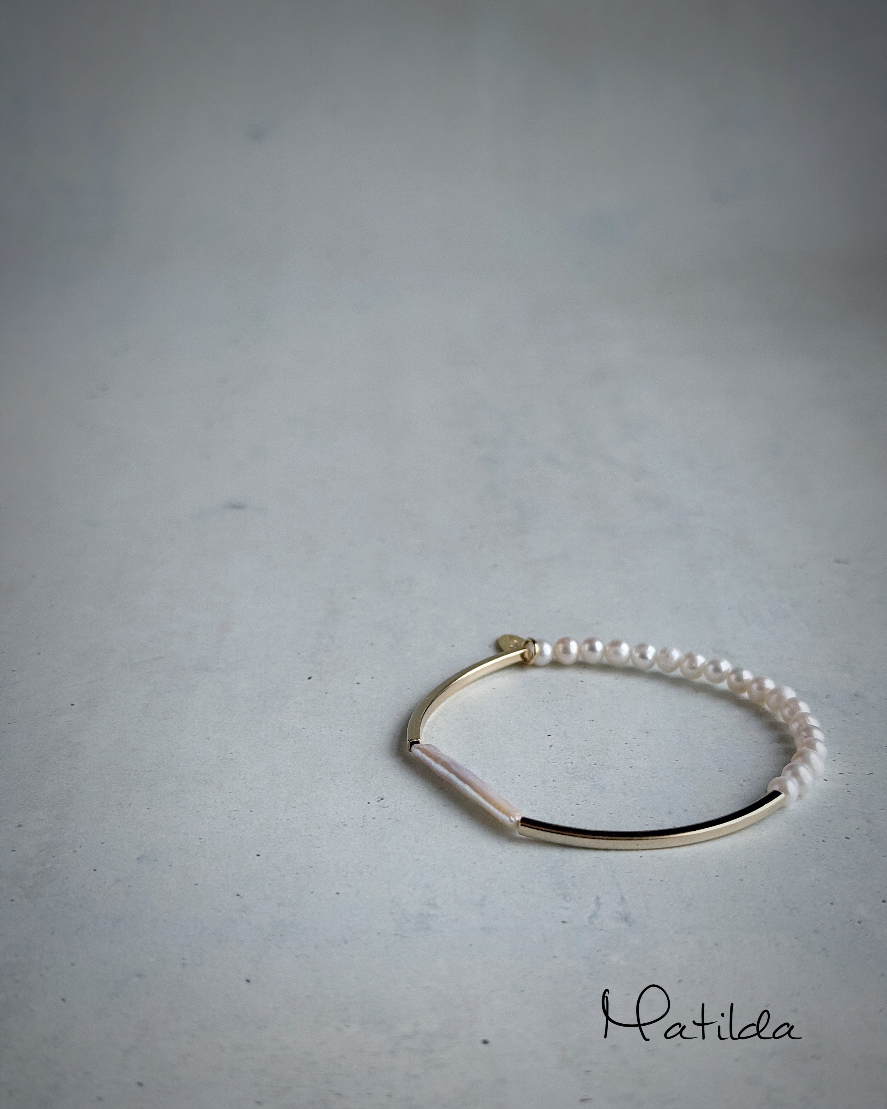 Tube & stone bracelet(淡水パールW)