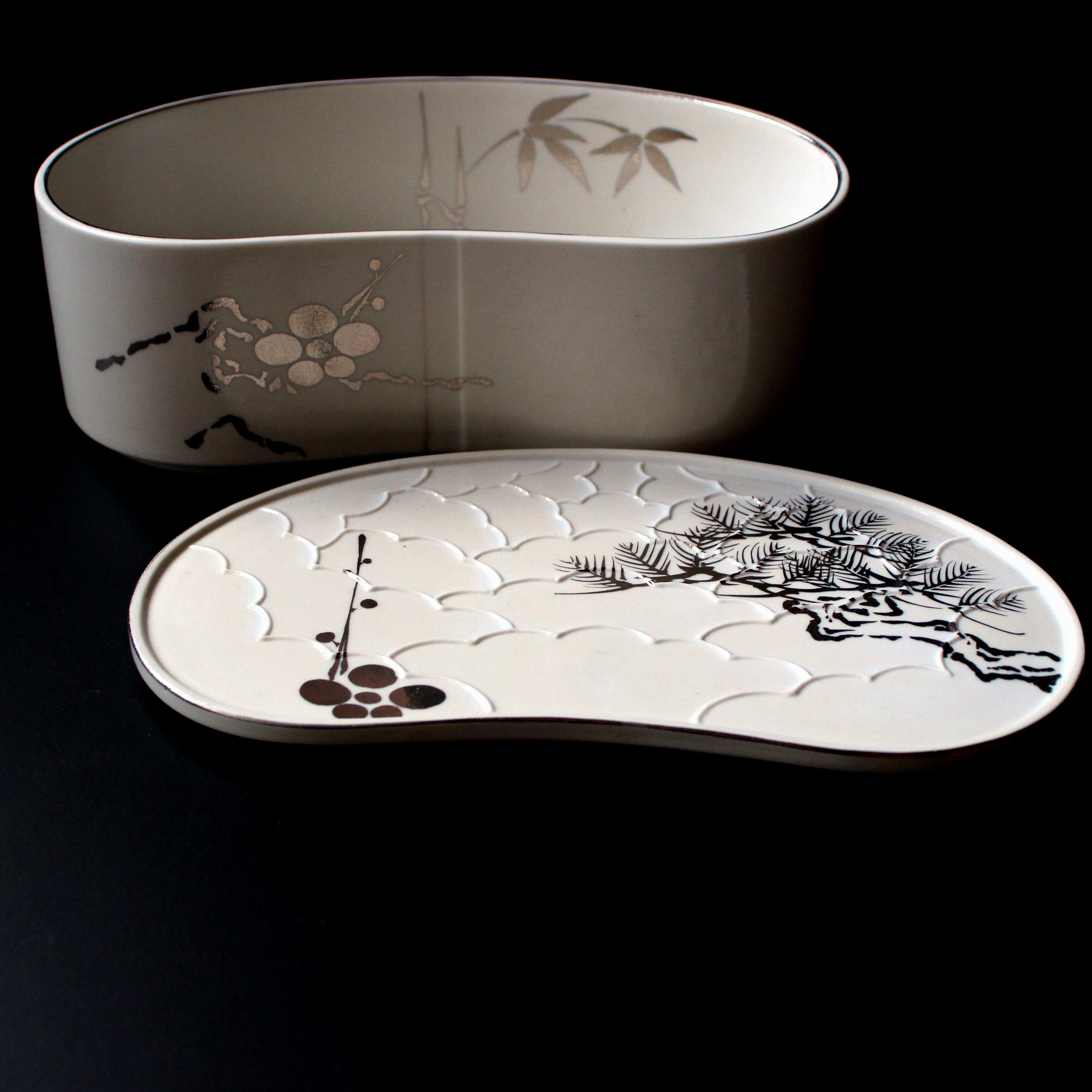 5763295: 幸峯造 亀甲七宝絵茶碗（共箱）