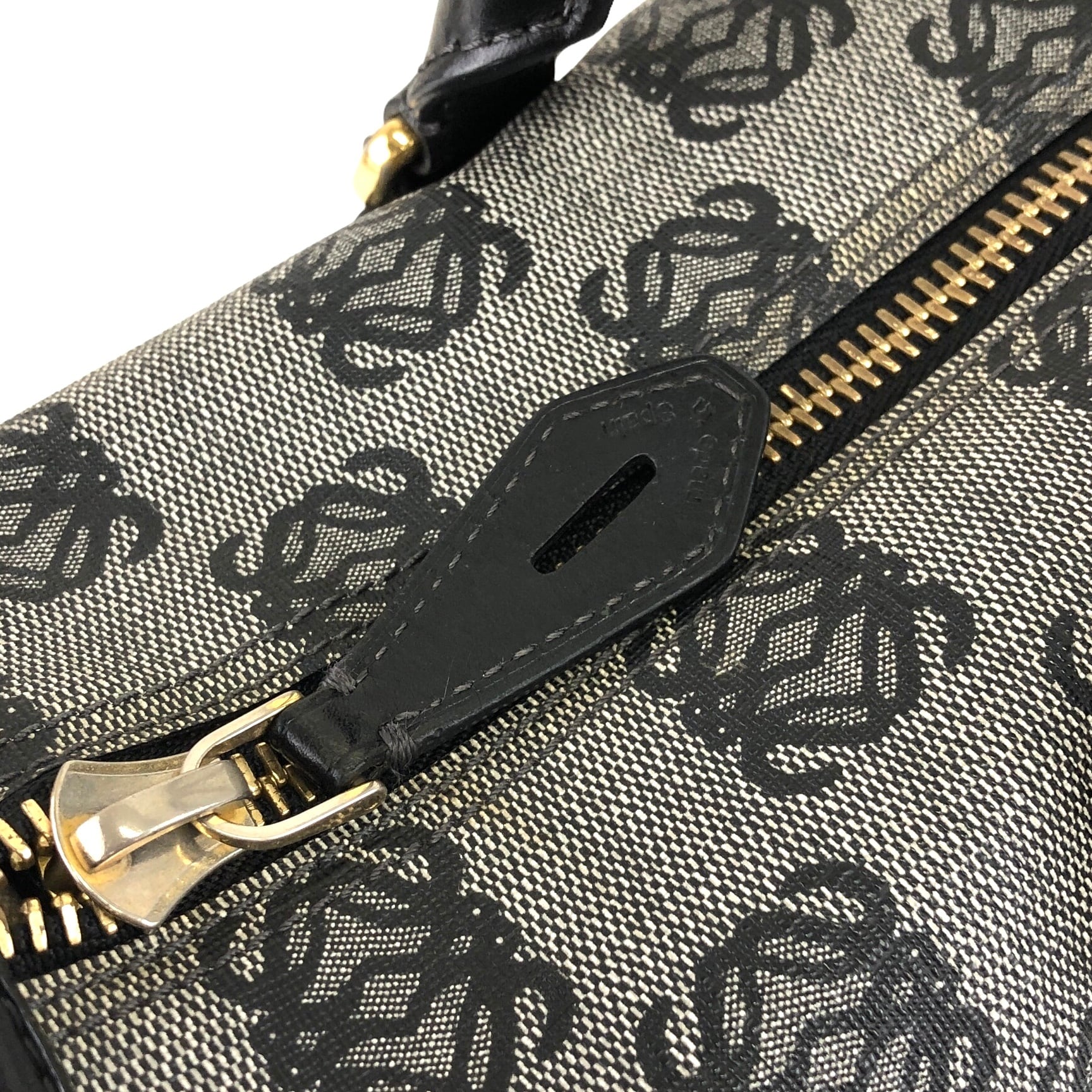 ロエベ　LOEWE　ミニボストン　アナグラム　レザー　ヴィンテージ LOEWE ロエベ アナグラム ハンドバッグ ブラック PVCレザー ミニ
