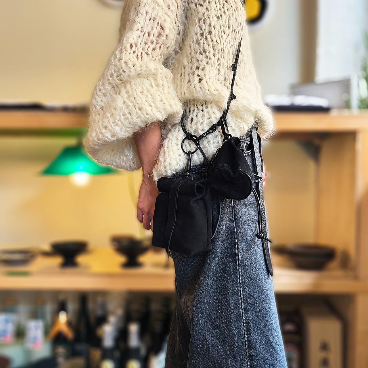 再入荷】ヌバックレザーミニ巾着 オールブラック オールレザー キー