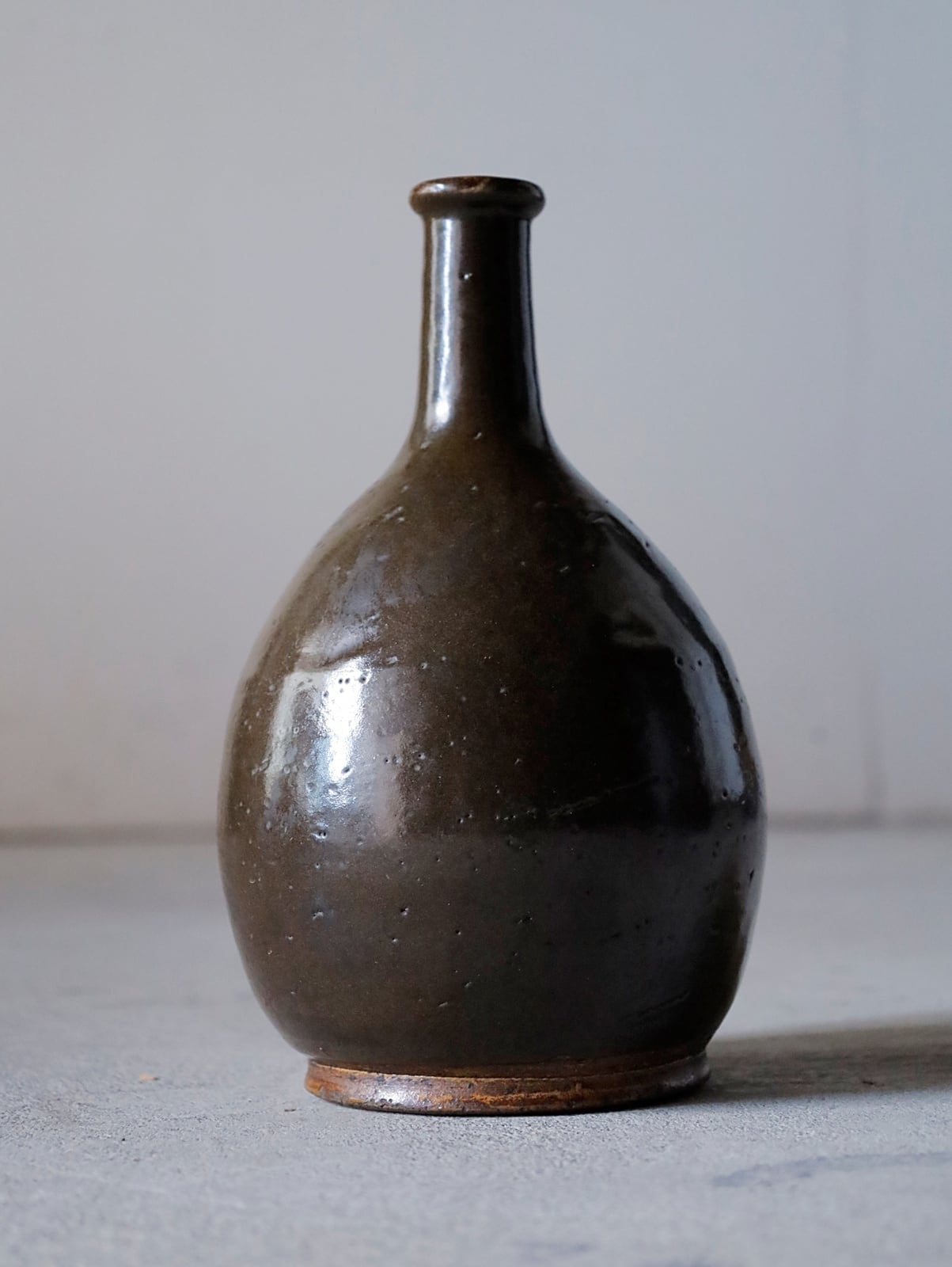 花器／徳利 黒薩摩【込】 | アルドマ 古道具・古家具・アンティーク