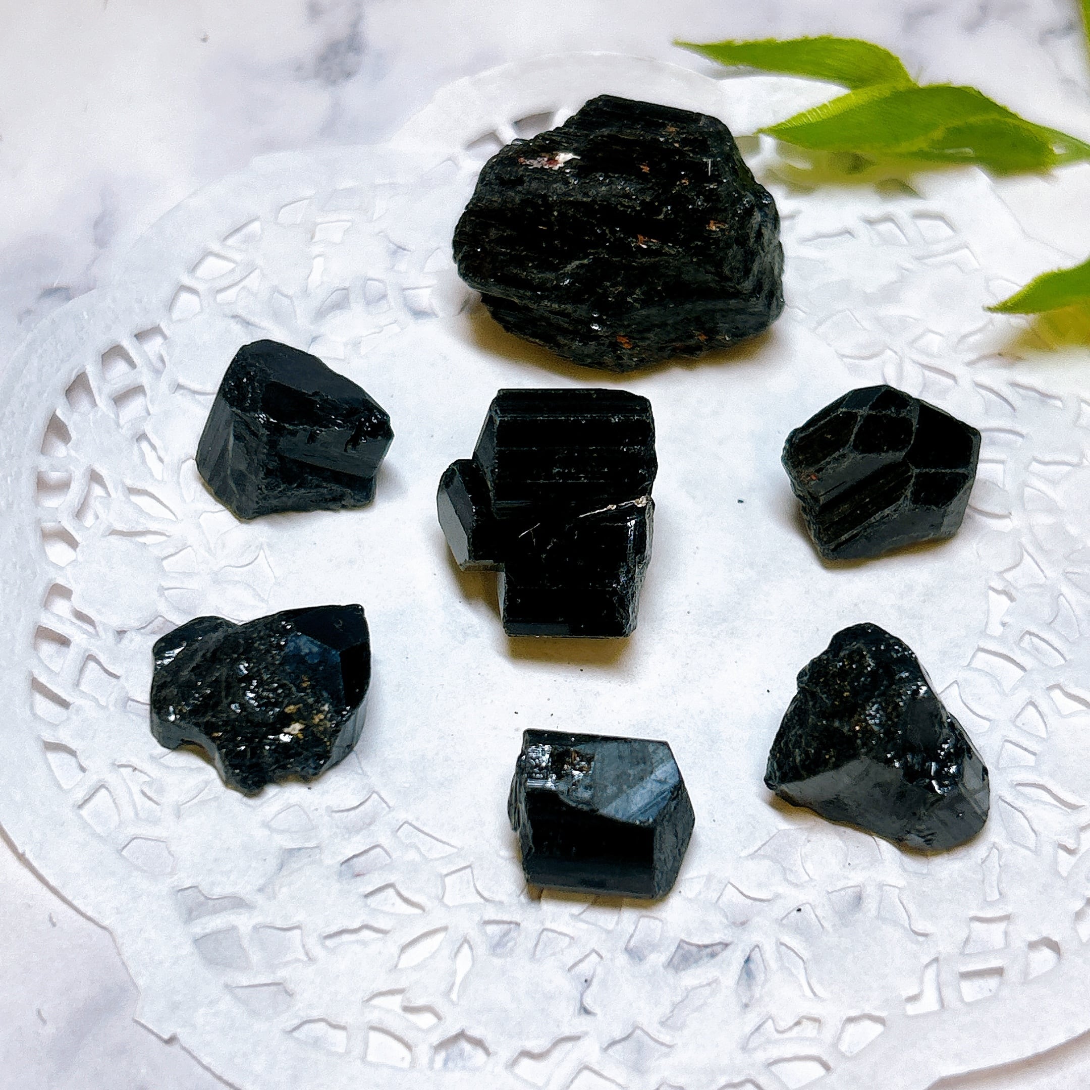 水晶と黒トルマリンの置物 楽天市場】パワーストーン 浄化セット さざれ ブラックストーン黒石