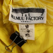 フラダンス 衣装 T&L MUUMUU FACTORY ムームーファクトリー ワンピース ドレス イエロー系 黄 モンステラ柄 植物柄 フリル ハワイアンプリント ハワイアン アロハ フラ ダンス レッスン 練習 ハワイアンダンス フレアスカート 華やか 鮮やか かわいい おしゃれ 上品