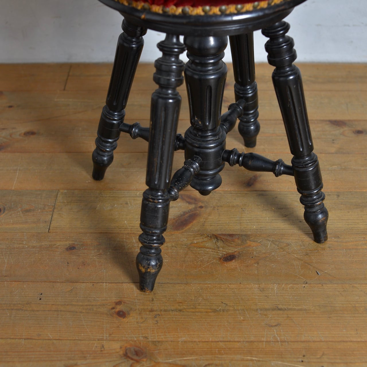 Napoleon Piano Stool / ナポレオン ピアノ スツール　〈ナポレオンチェア〉SB1712-0013 | SHABBY'S  MARKETPLACE　アンティーク・ヴィンテージ 家具や雑貨のお店 powered by BASE