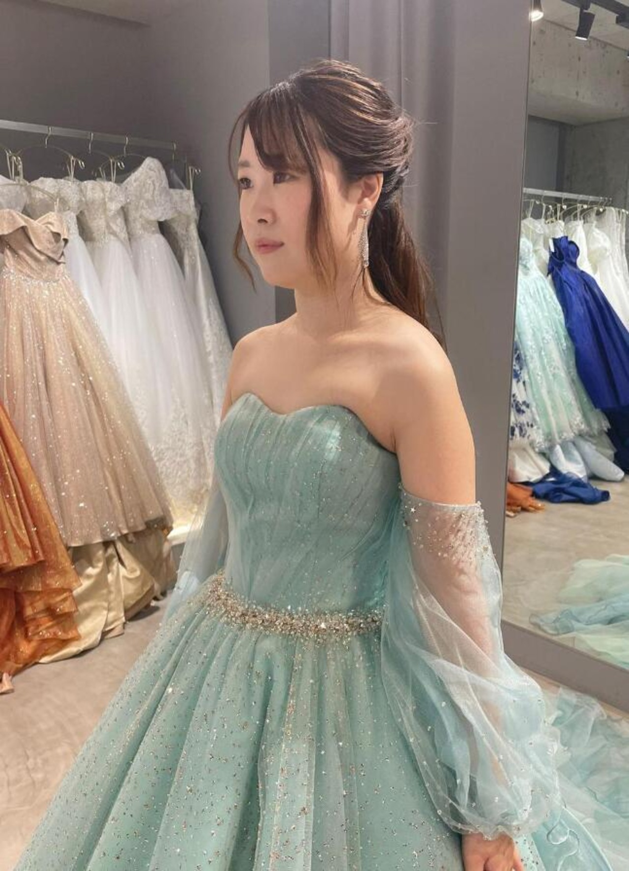 豪華！ カラードレス 爽やかで優しいブルー 清 キラキラチュール ベア  