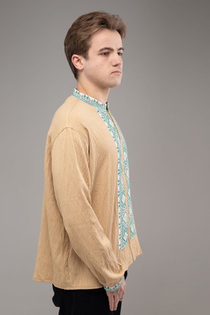 ウクライナ刺繍ヴィシヴァンカ　国章　クロスステッチ手刺繍　L-XLサイズ　メンズ