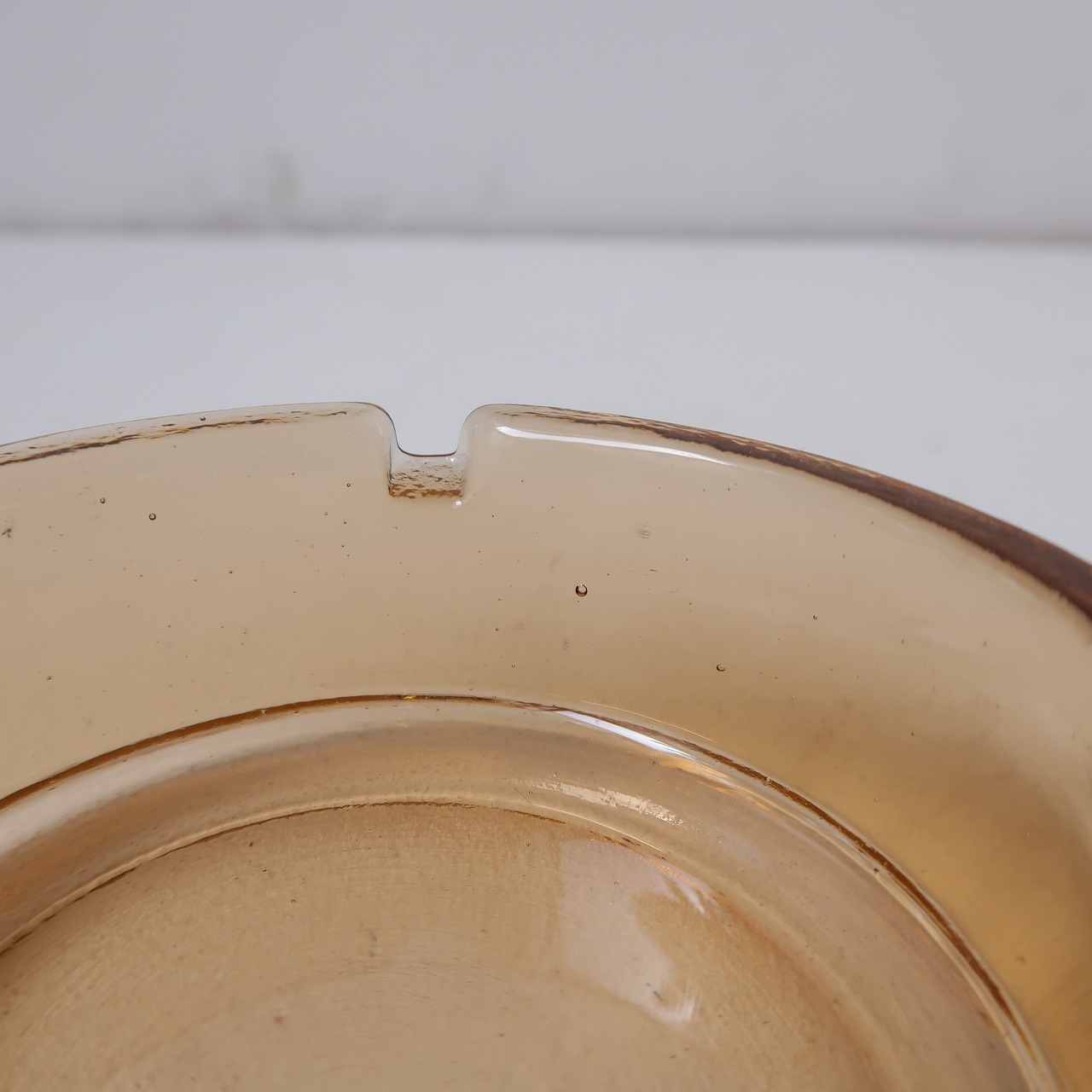 琥珀色のアッシュトレイ