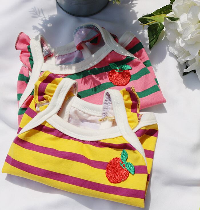 【SALE】リンゴクロップドトップス S ~ XL 2color  /  犬服 春夏 新作 犬 服 タンクトップ 猫 小型犬 ドッグウェア ショート丈 可愛い top79