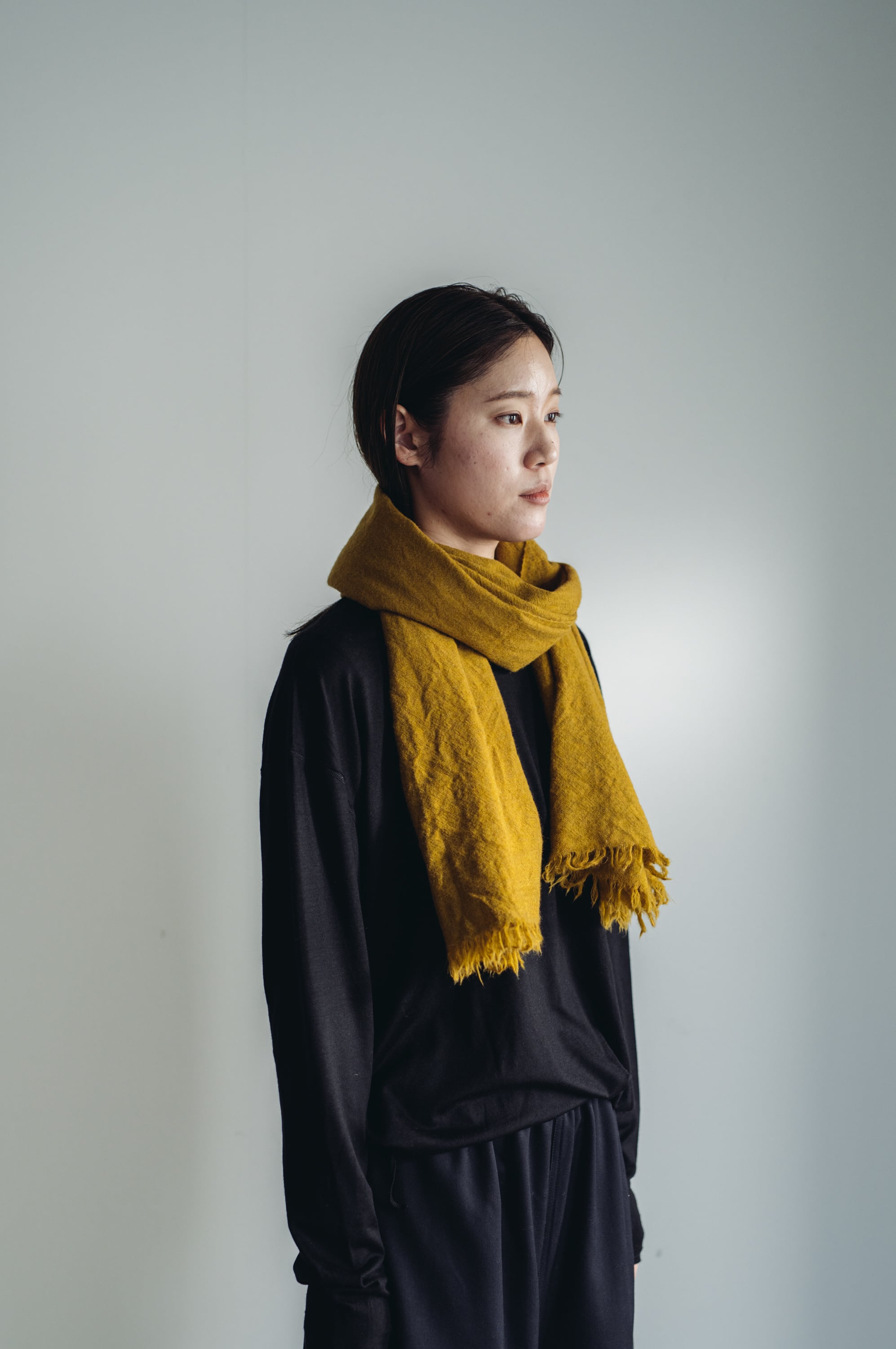 02452-2 light short muffler / mustard