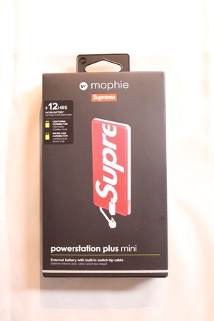 supreme 2017SS MOPHIE POWERSTATION PLUS MINI RED