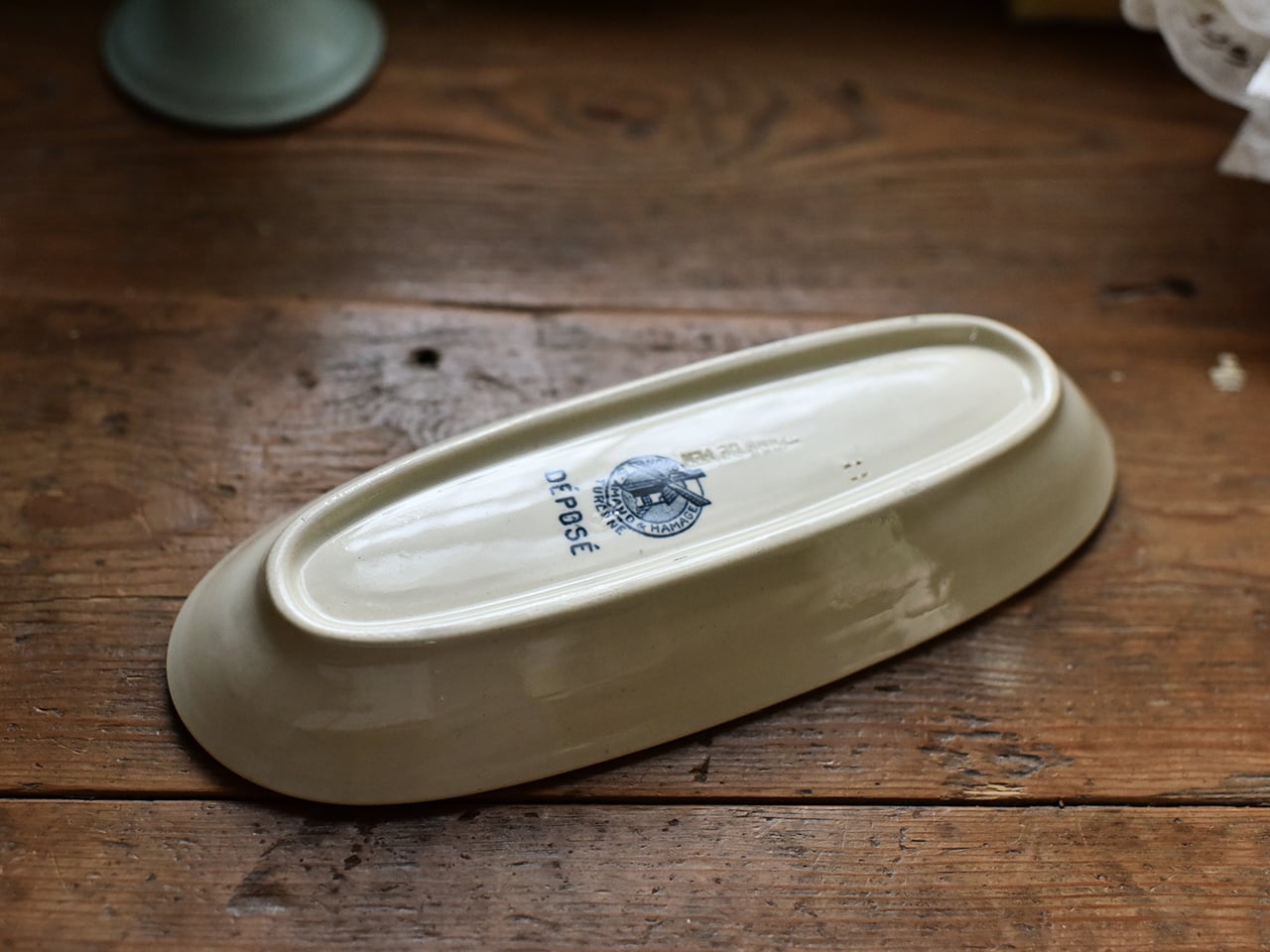 St Amand製 陶器のソープディッシュ フレンチアンティーク