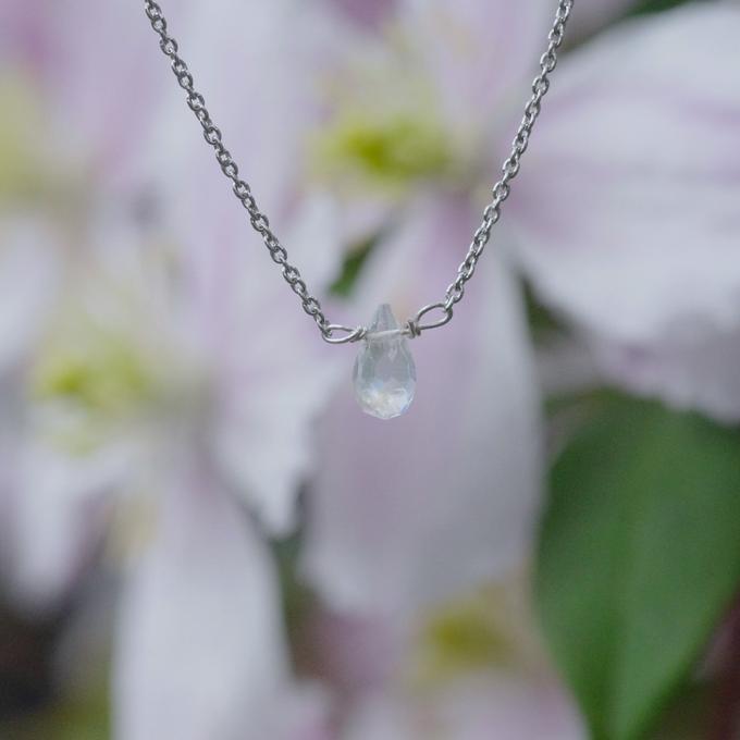 【SV925】✦RainDropRainbow✦.·一粒の虹の雫レインボームーンストーンネックレス.·✦
