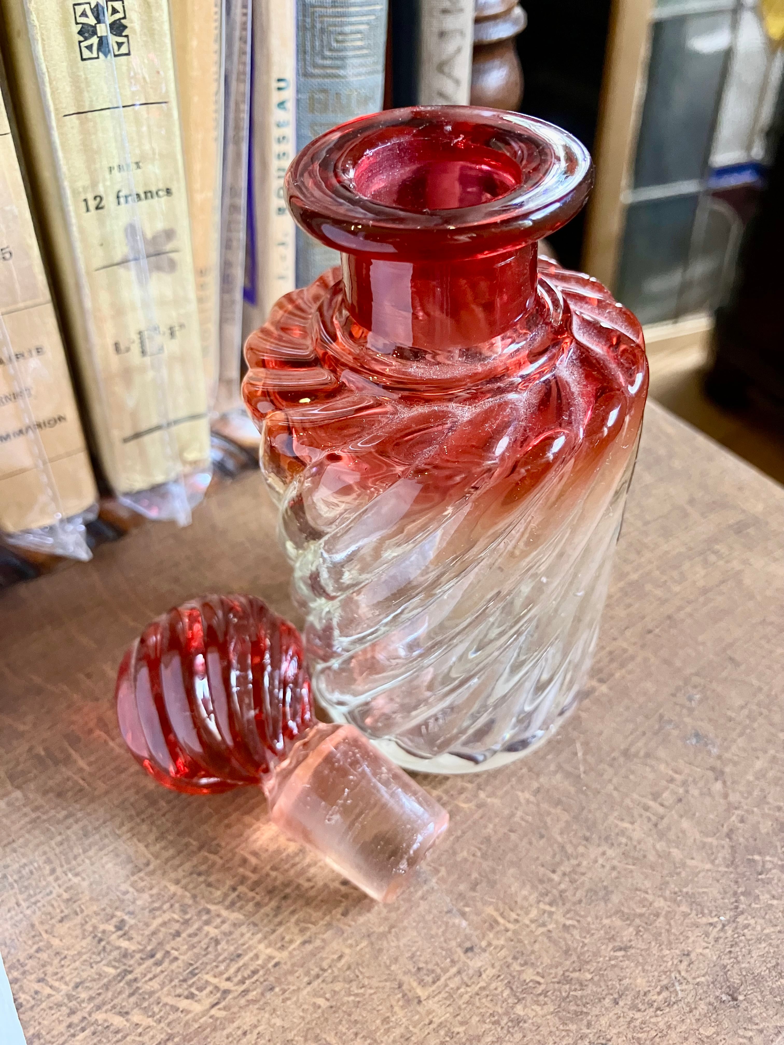 オールドバカラの香水瓶 | BROCANTE de GIGUE (ブロカント ジーグ) オールドバカラの香水瓶 | BROCANTE de GIGUE (ブロカント ジーグ)