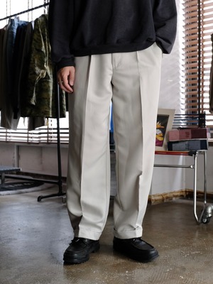 Used DOCKERS Tuck pants