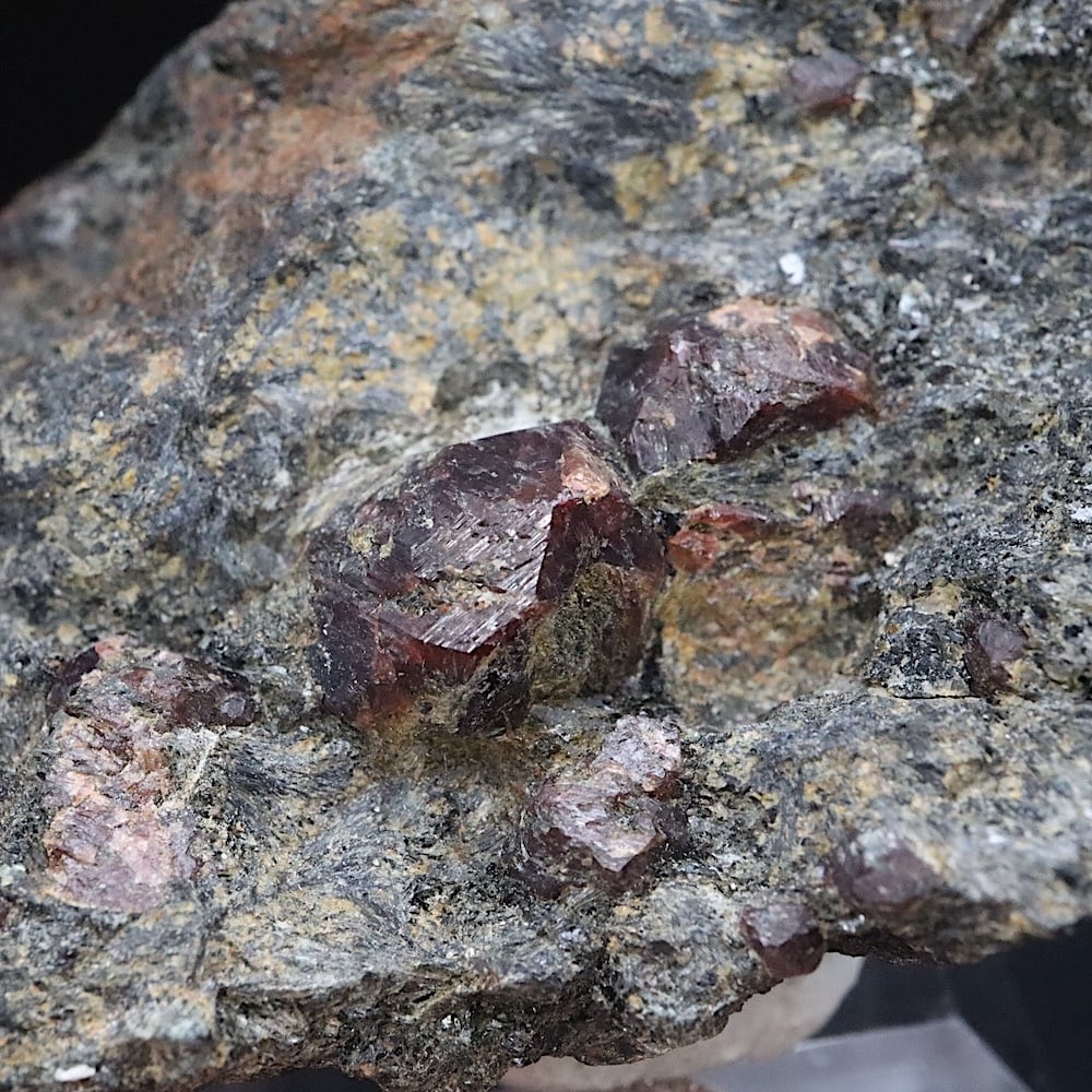 カリフォルニア産！ アルマンディン ガーネット 鉄礬柘榴石 91.2g