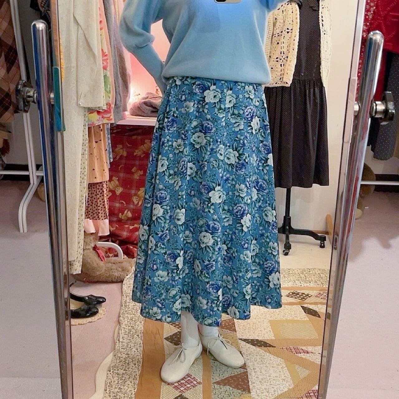 blue rose crepe long skirt