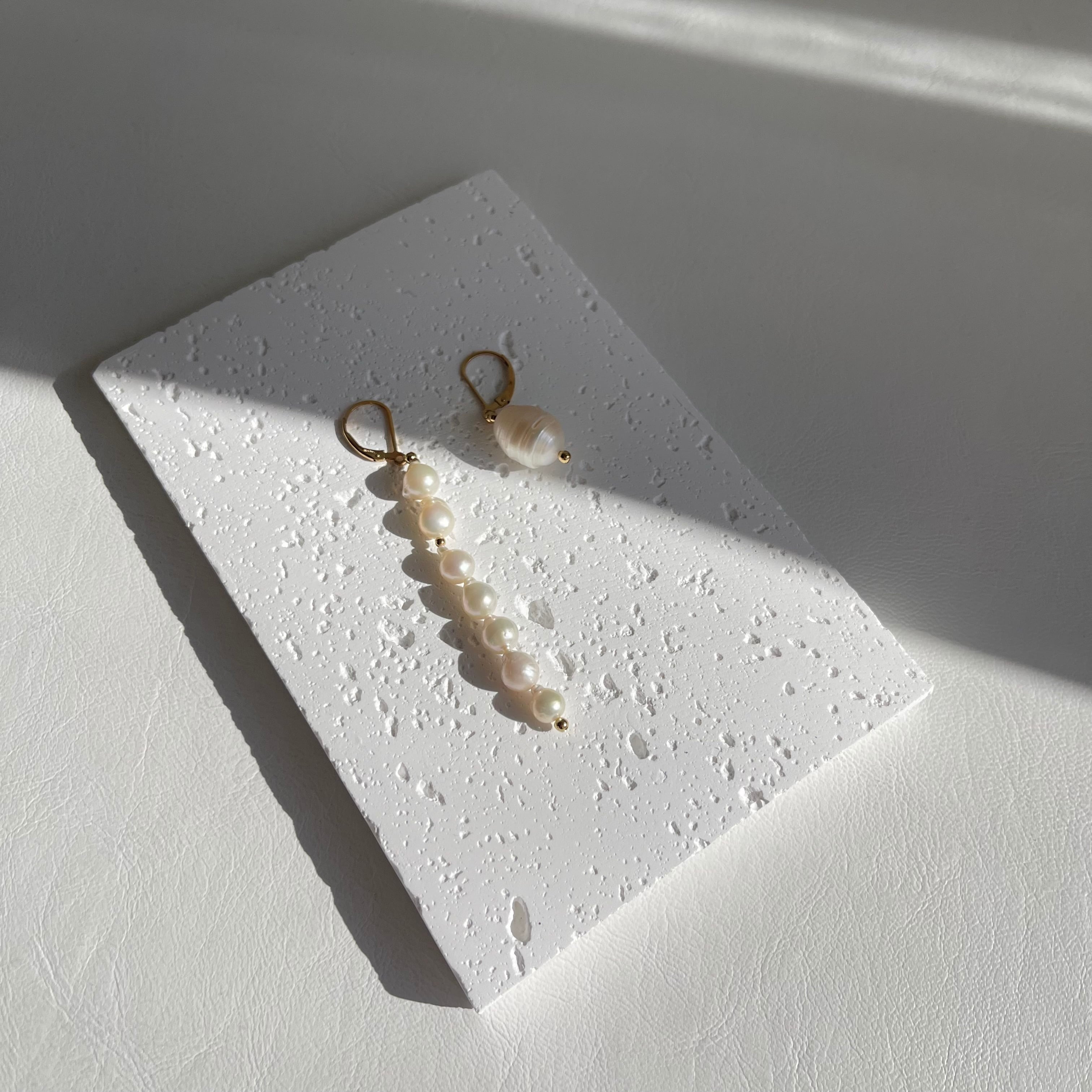 Swing Baroque Pearl / アシンメトリーピアス | meong blue