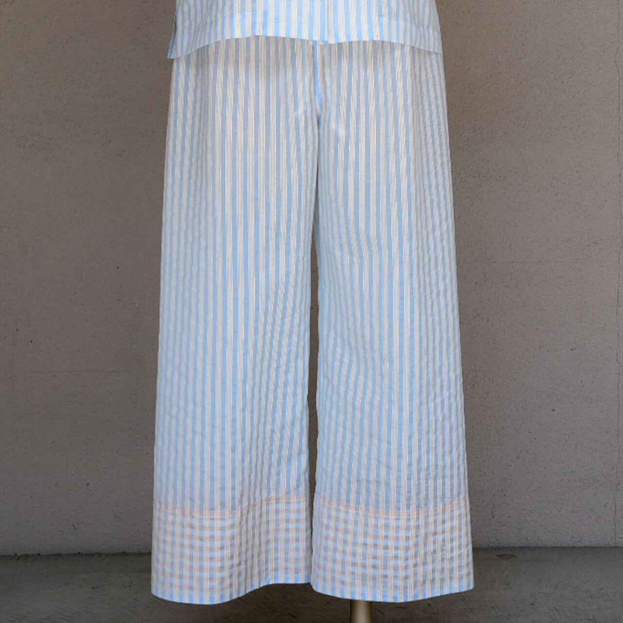 197.【オレンジの国】あのパジャマパンツ