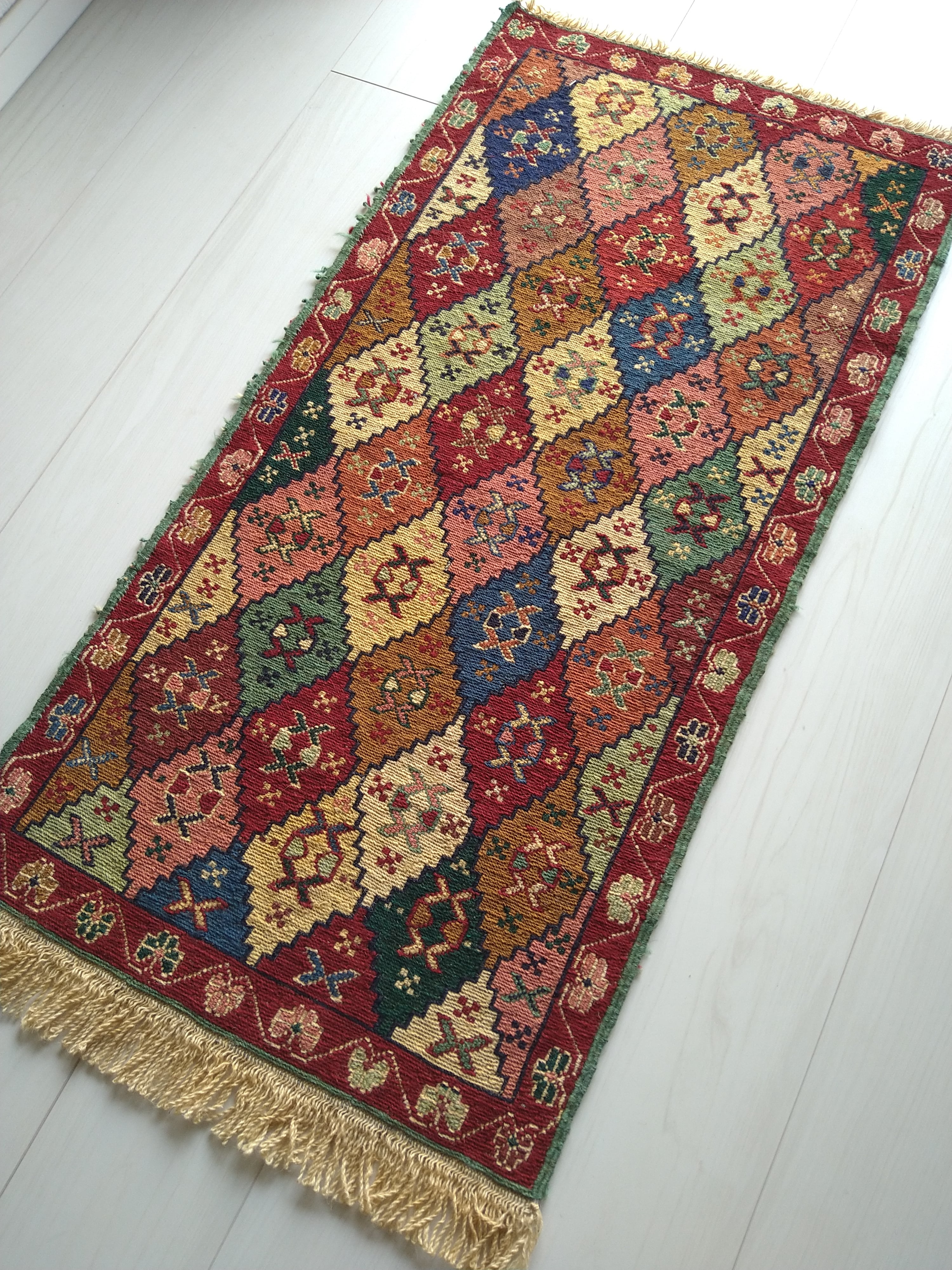 スマック織り キリム 98×52cm 8スクエア 自然モチーフ模様