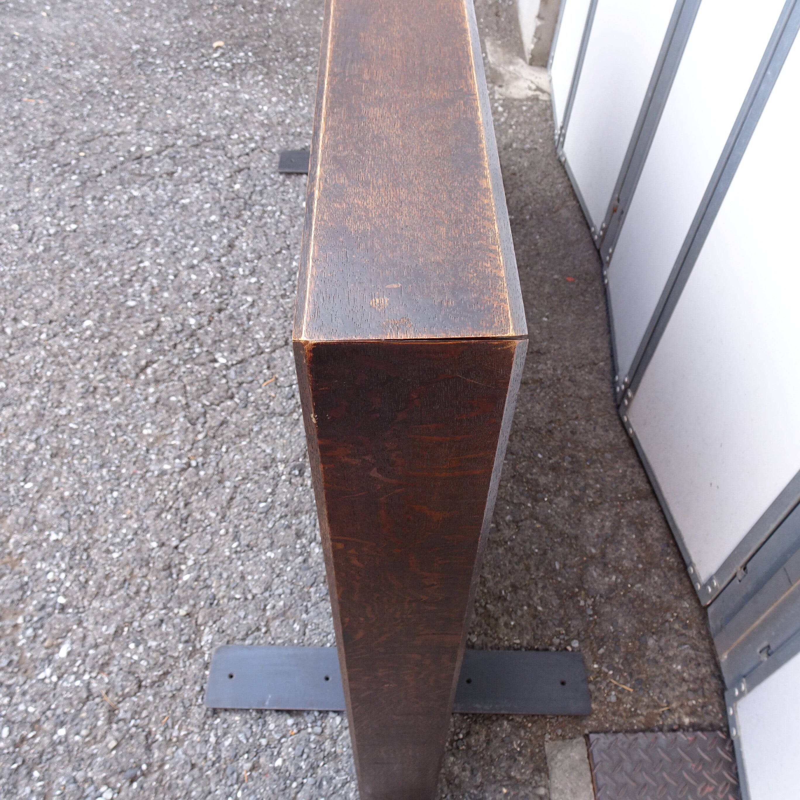 とむ・ぶらうん 格子のパーテーション | 純喫茶家具の村田商會