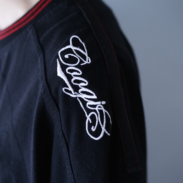 "COOGI " multi embroidery and stitch work design XXL h/s tee