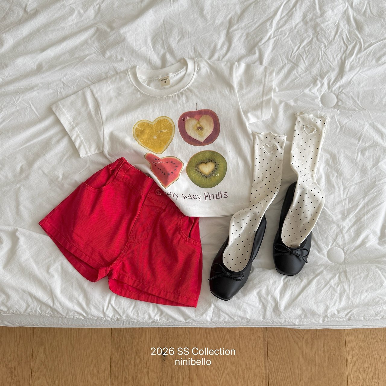 [ninibello] ACC) Dot Heart Punching Knee Socks / [니니벨로] ACC)도트하트펀칭니삭스