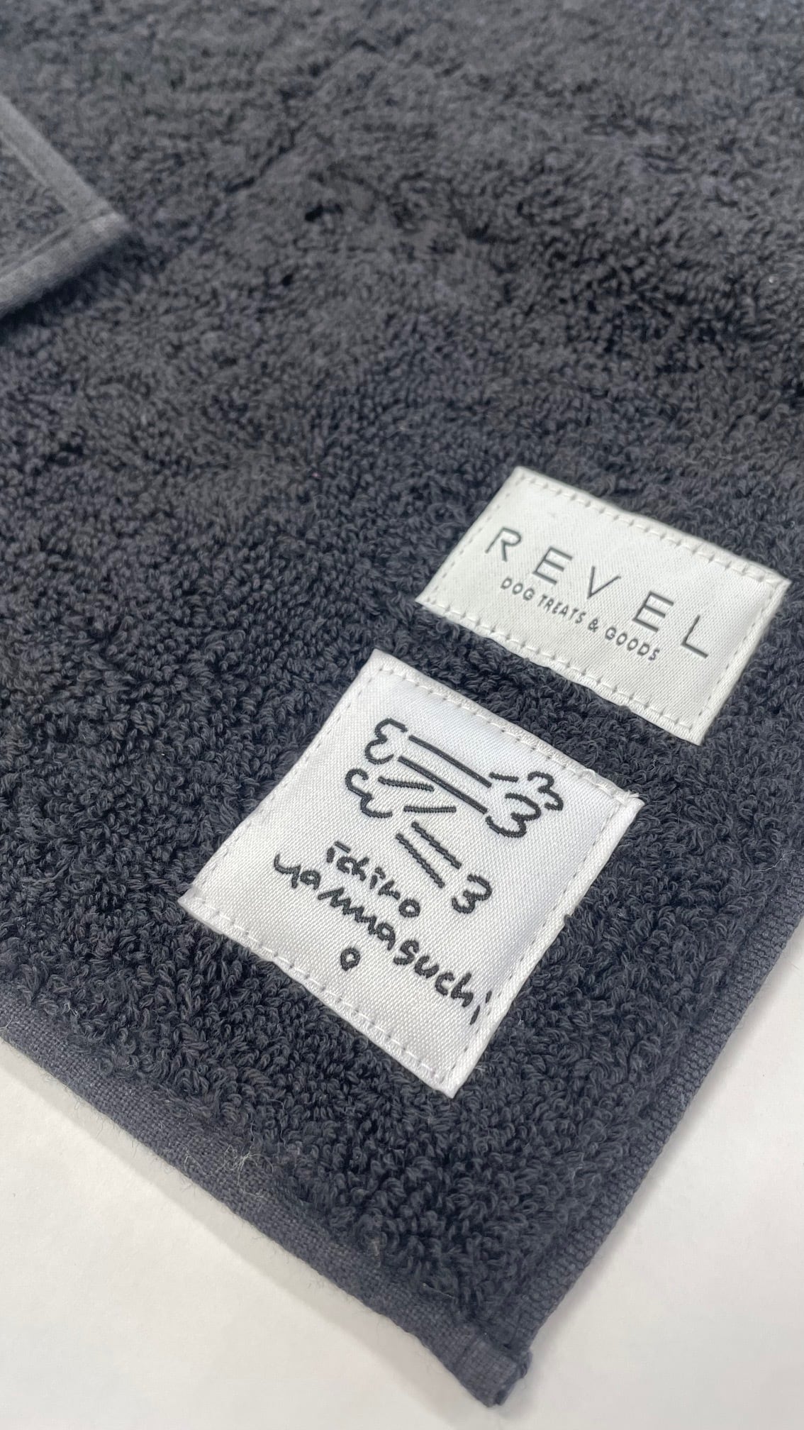 REVEL 山口一郎さん ハンドタオル | revel ｜ ペット用品 犬おやつ