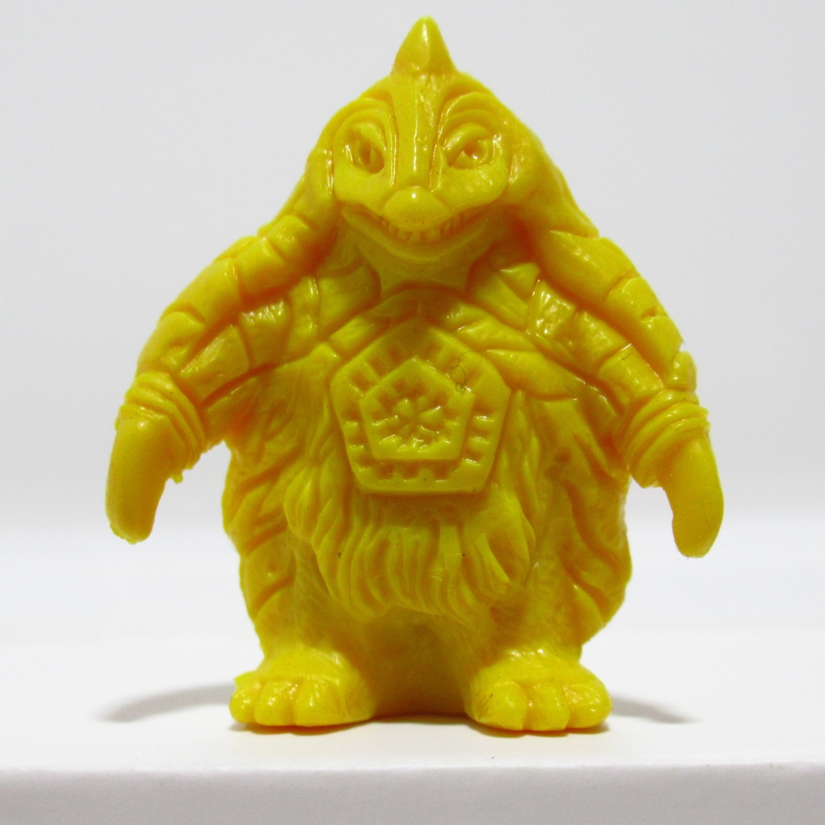 丸越 消しゴム 塩ビフィギュア ウルトラ怪獣 ベムスター黄色 [$2-13 