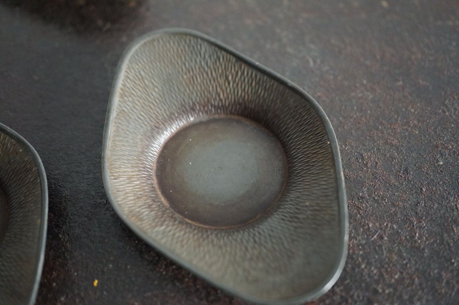 古錫茶托 忠信浄錫5ヶ 錫 茶托 小判形 5枚セット 黒漆加工 [No.36]｜薩摩錫器工芸館