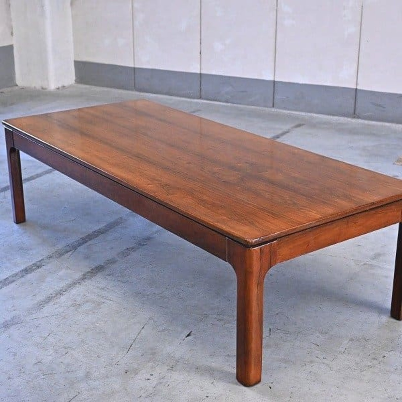 冨士ファニチア センターテーブル ローズウッド材 リビング センター ビンテージ 年代物 シンプル フジ 富士 FURNITURE【中古家具/中古インテリア/USED家具ユーズド家具/リサイクル】