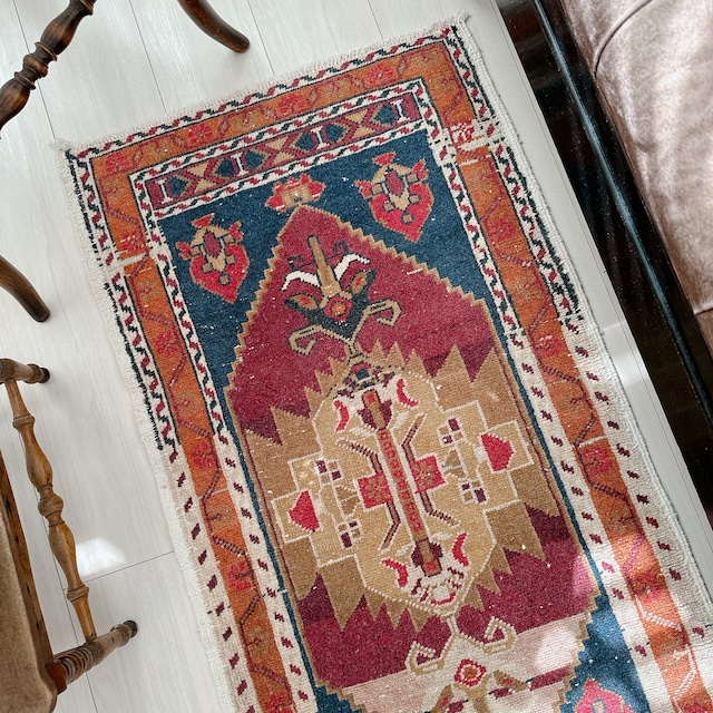 トルコ ヴィンテージラグ TR025 | ヤフヤル | 56cm × 109cm