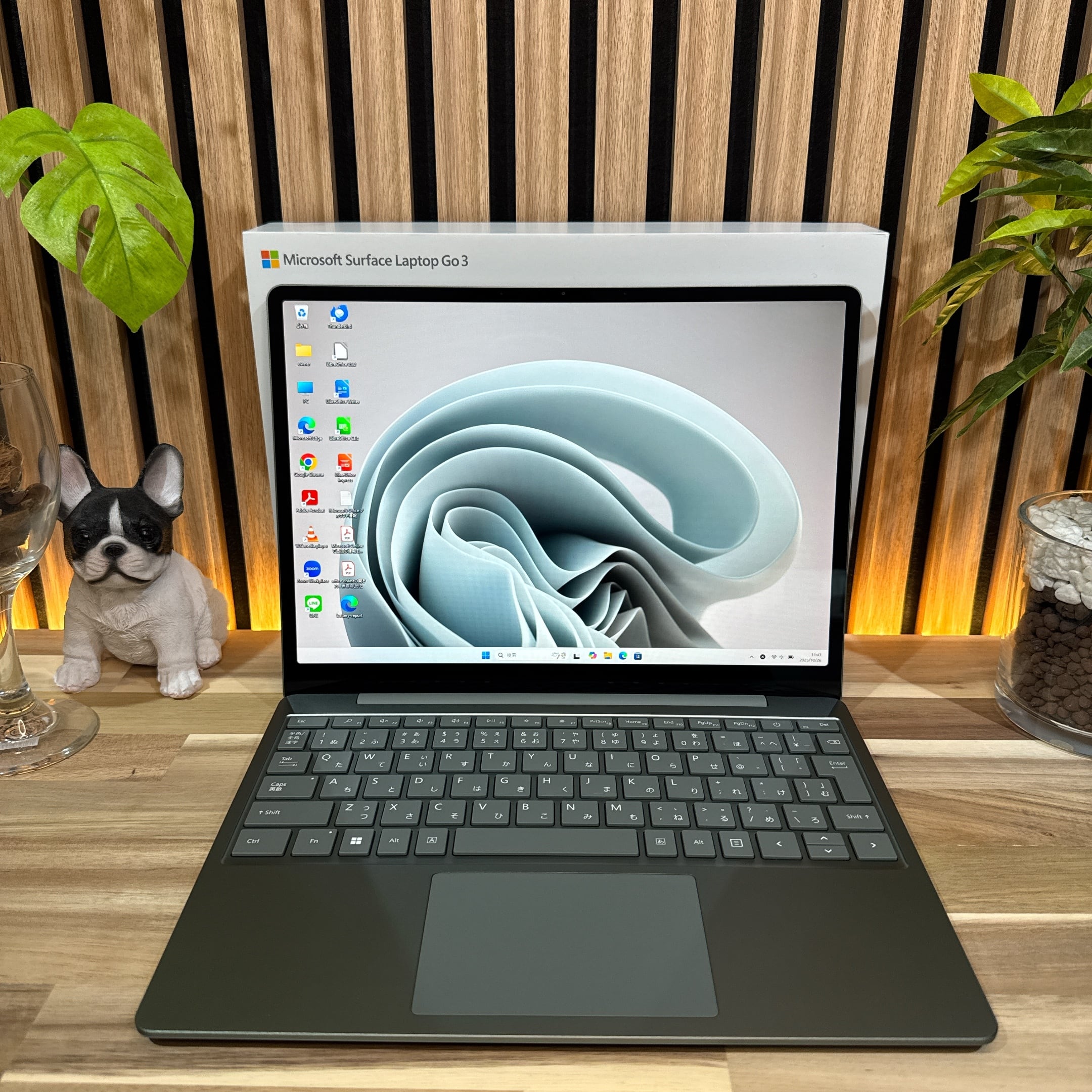 公式ショップ限定価格❣️/ 美品《2022年モデル》Surface Laptop Go