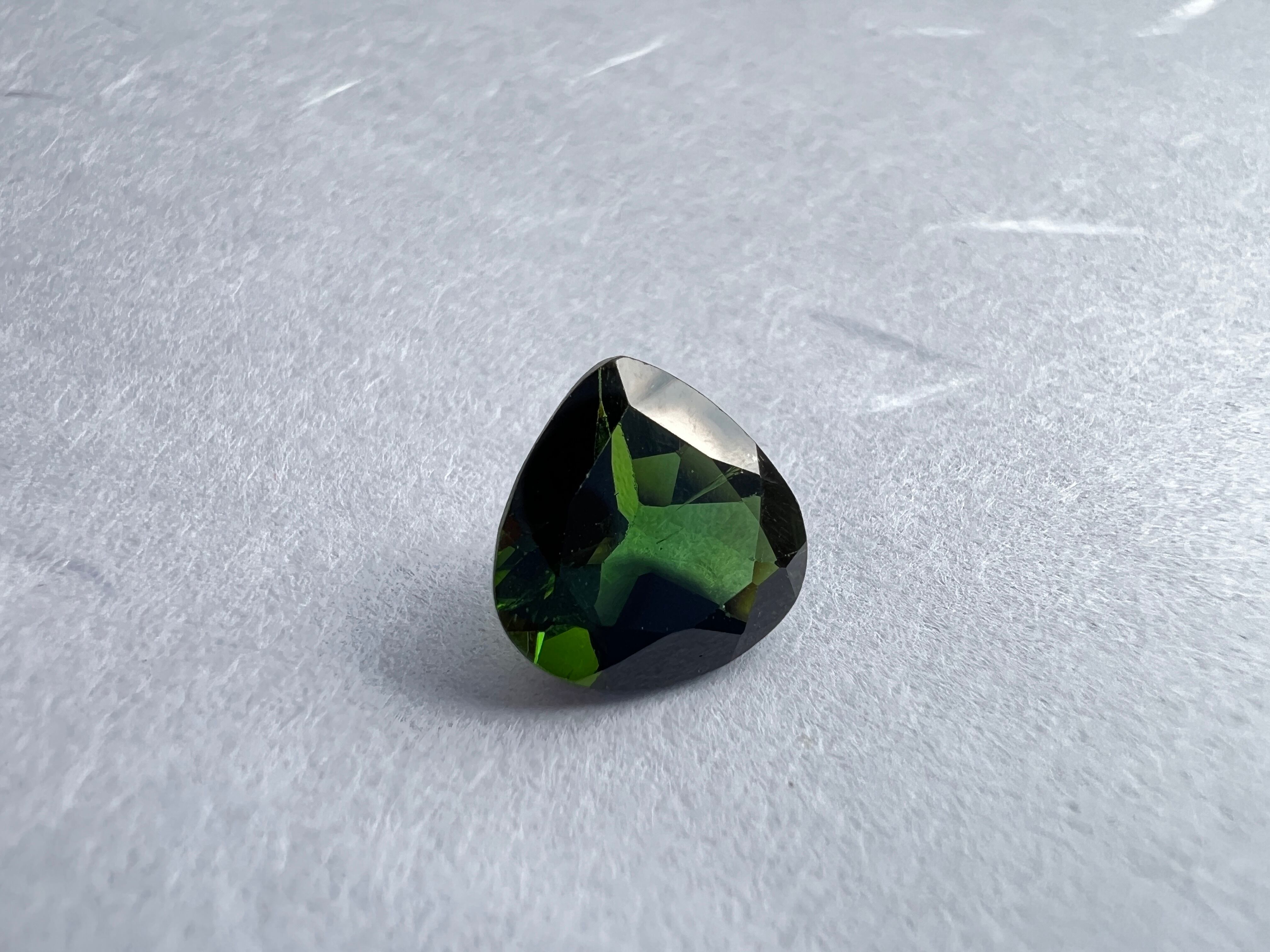 グリーントルマリン 2.77ct おもむく 