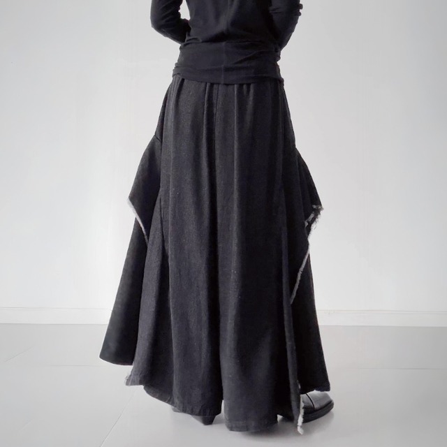 Asymmetric raw edge layered panel skirt C1499