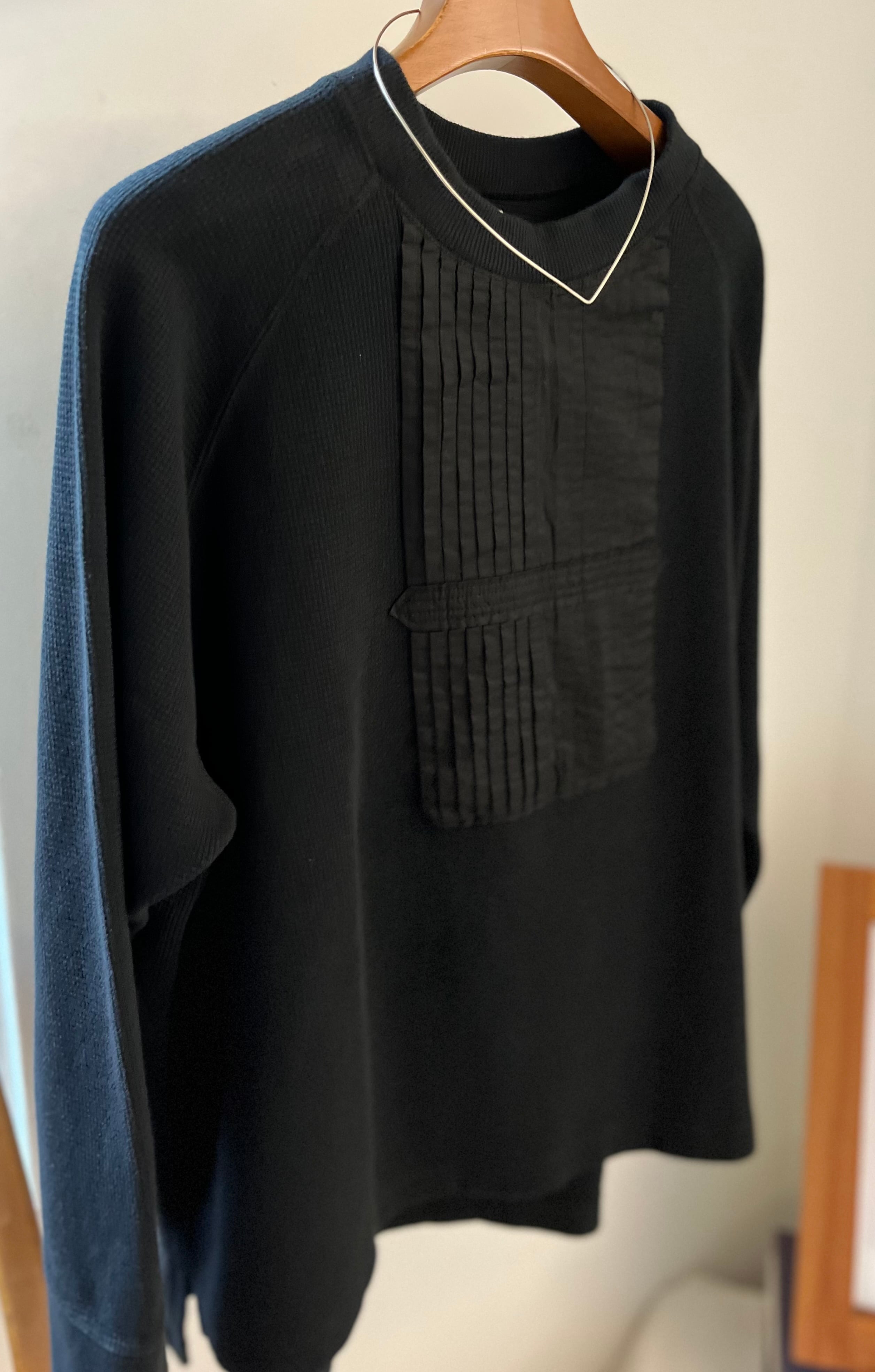 Simva114-0098-BK Pintuck Thermal L/S BLACK