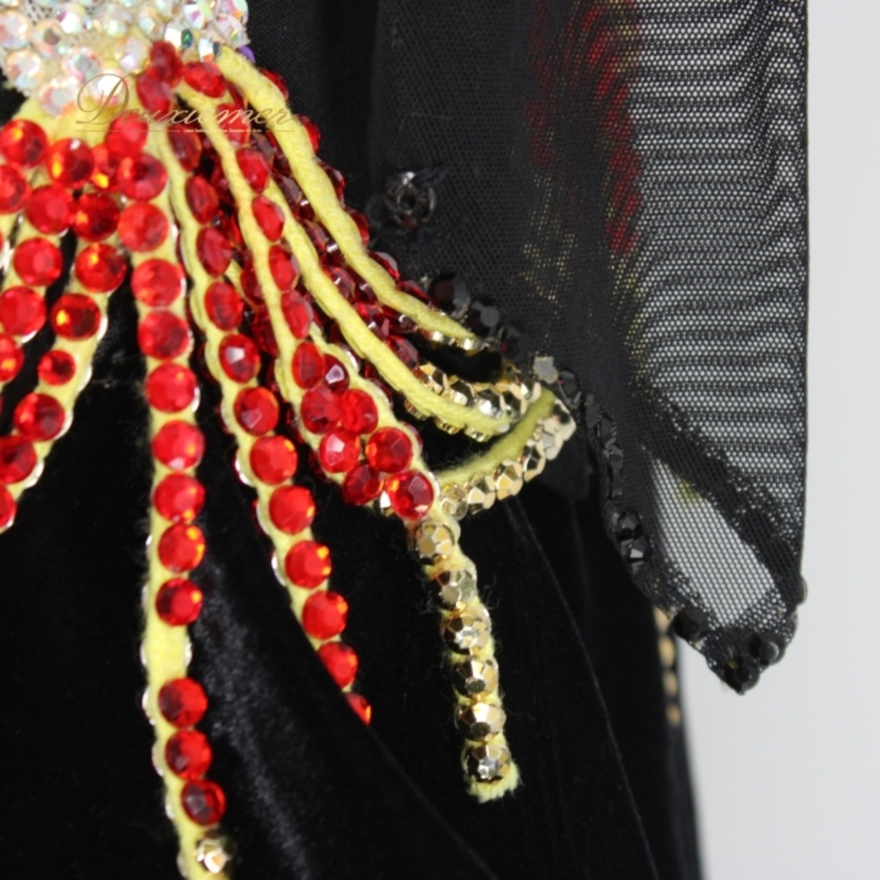 社交ダンス 衣装 ラテン ドレス ワンピース パーティ衣装 女性用 レディース オールシーズン 赤 黒 ラインストーン ブラック系 レッド系 派手 華やか ドレッシー 伸縮性 上品 おしゃれ 豪華 ファスナー ステージ衣装 送料無料