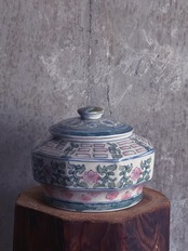 中国製造/ヴィンテージ パステル蓋付き小物入れ
