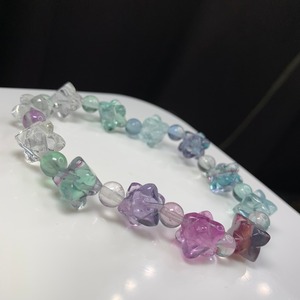 4こんぺいとうフローライトグラデーションブレスレット